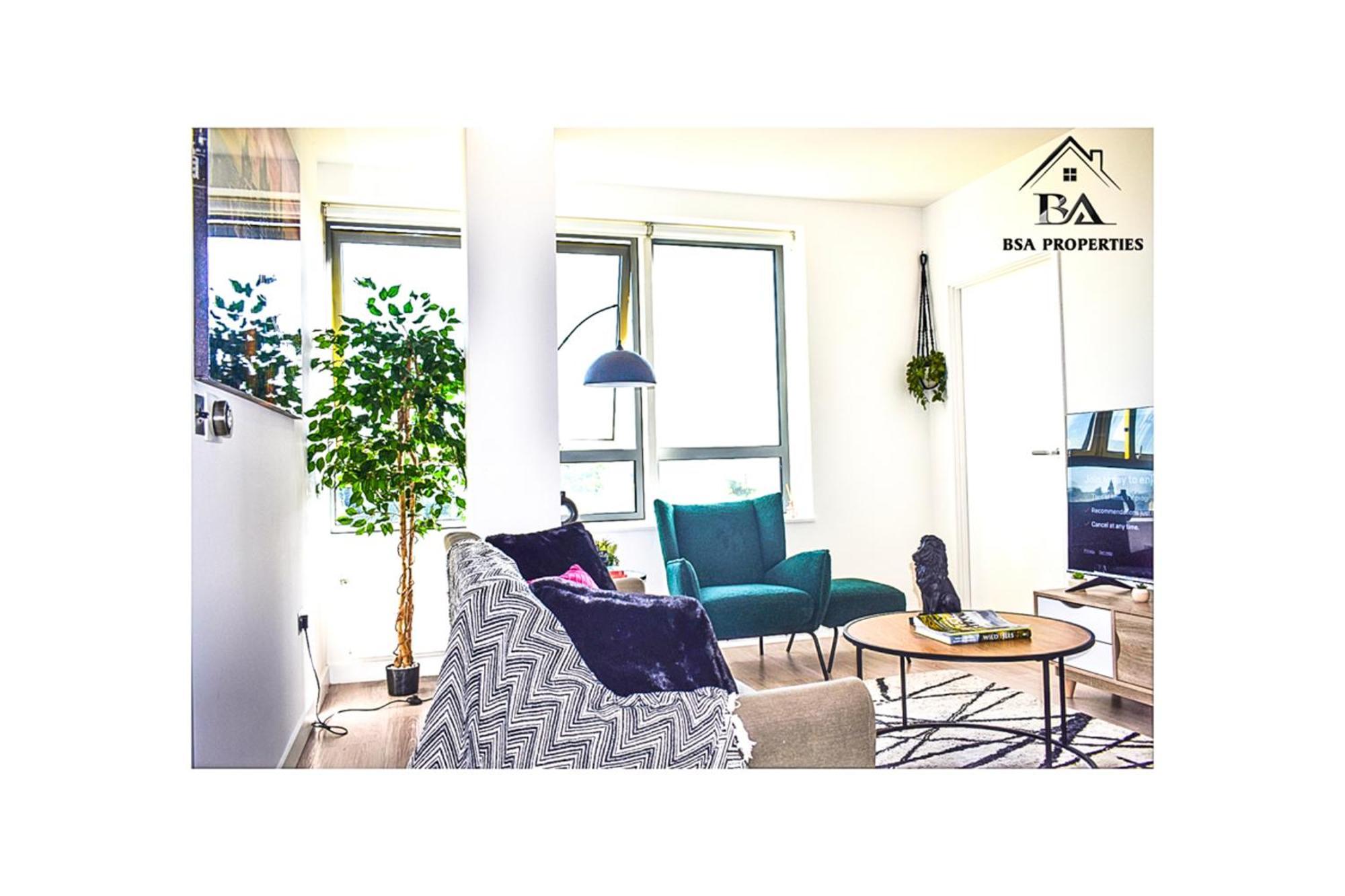 City Centre Apartment Close To Ascot & Legoland Sleep Upto 4 Guests - Parking On Request! แบล็กเนลล์ ภายนอก รูปภาพ