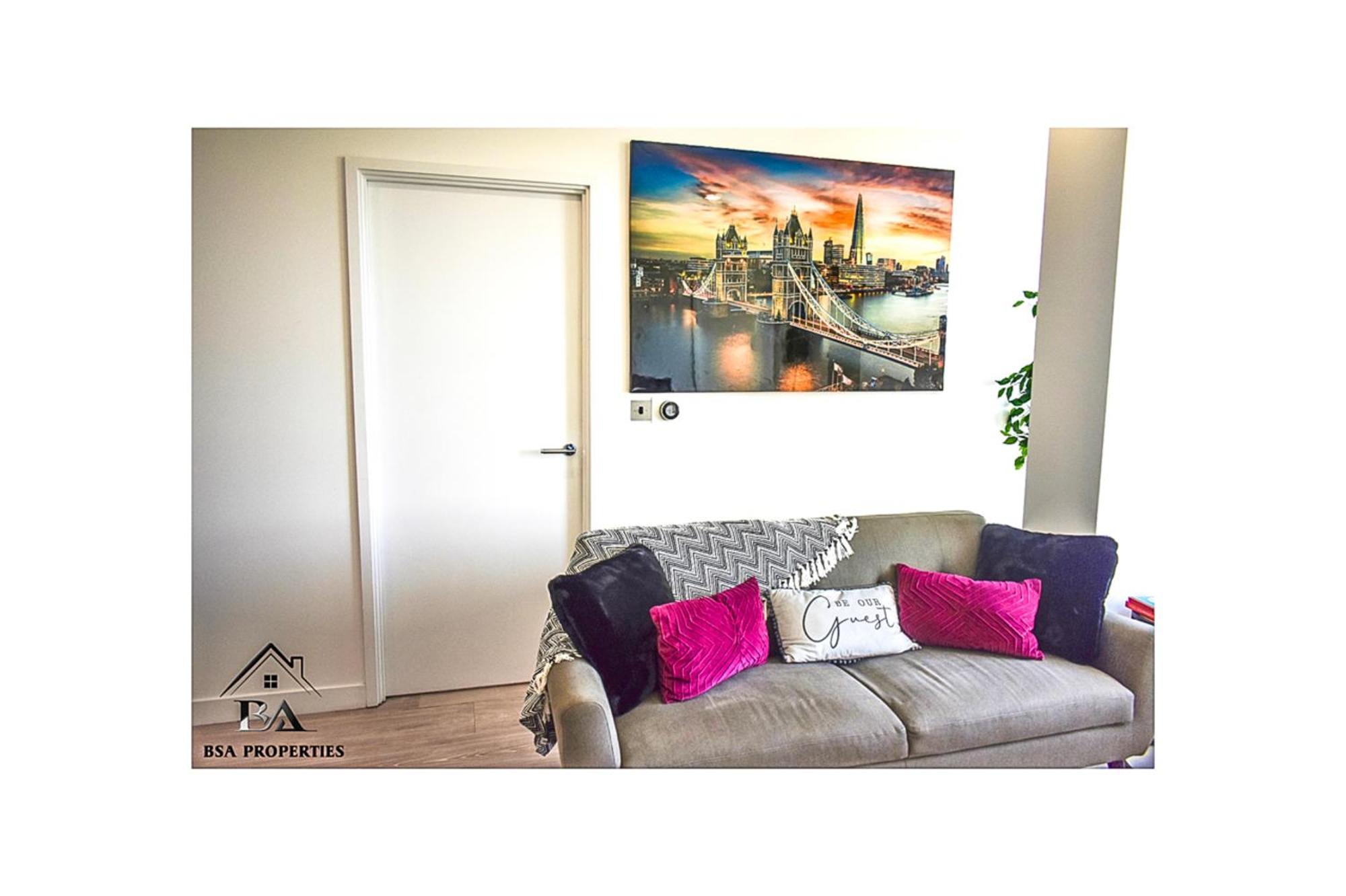 City Centre Apartment Close To Ascot & Legoland Sleep Upto 4 Guests - Parking On Request! แบล็กเนลล์ ภายนอก รูปภาพ