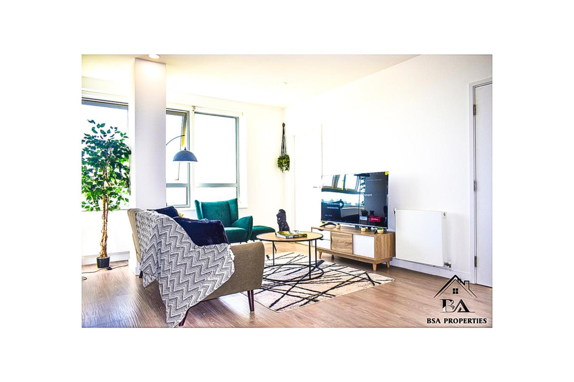 City Centre Apartment Close To Ascot & Legoland Sleep Upto 4 Guests - Parking On Request! แบล็กเนลล์ ภายนอก รูปภาพ